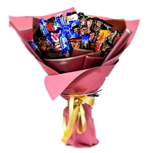 Сладкий букет из шоколадок 